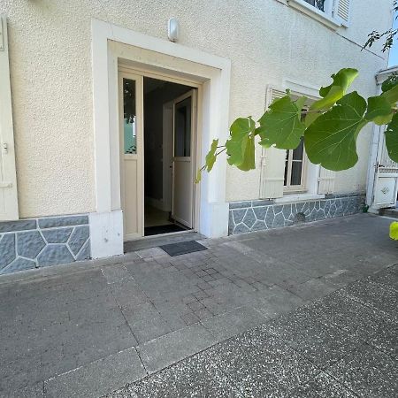 Le Logis De La Place Туар Екстер'єр фото
