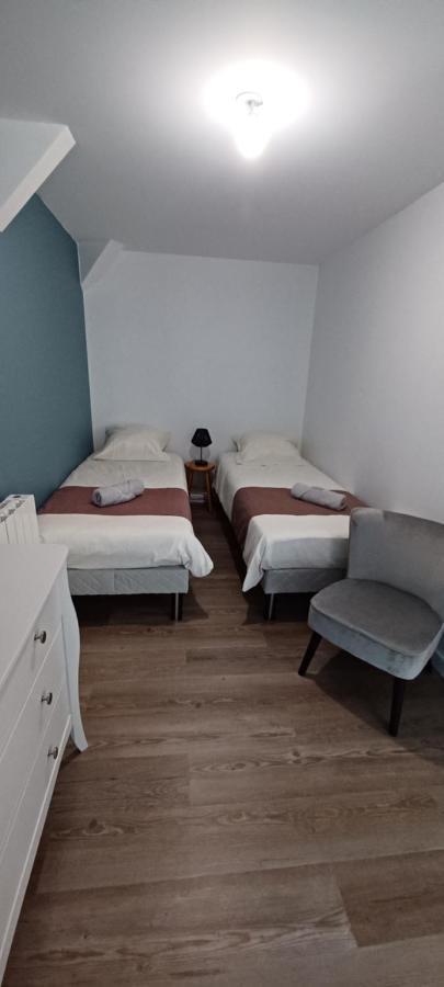 Le Logis De La Place Туар Екстер'єр фото